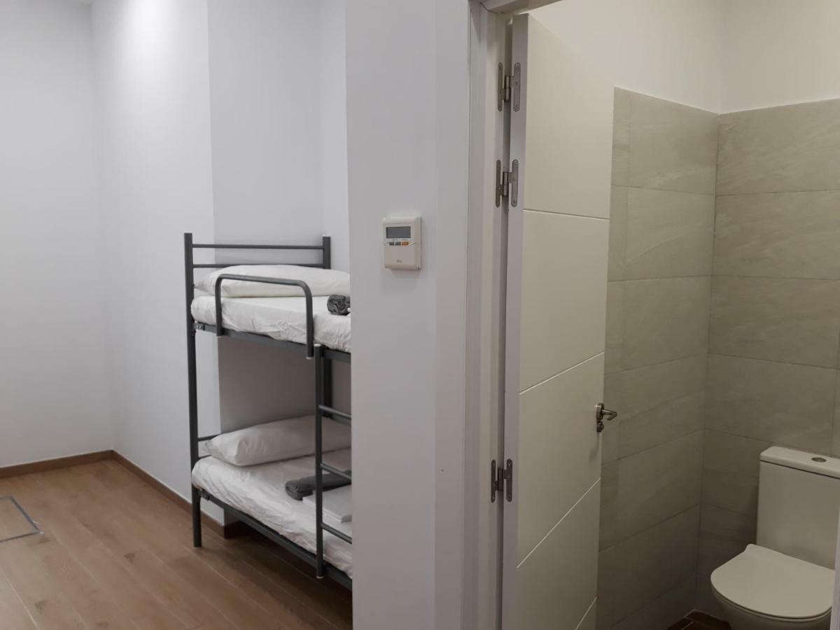 Hub Hostel Siviglia Esterno foto